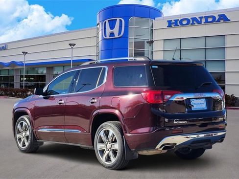 Used 2018 GMC Acadia Denali w/ Technology Package image 4