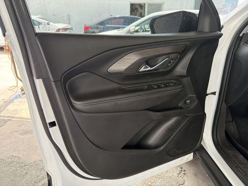 Used 2023 GMC Terrain SLE w/ Driver Convenience Package FWD image 26