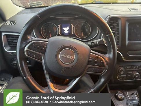 Used 2019 Jeep Cherokee Latitude Plus image 13