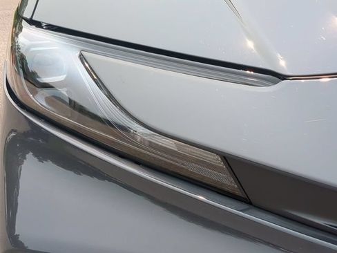 Used 2025 Toyota Camry SE AWD/4WD image 9
