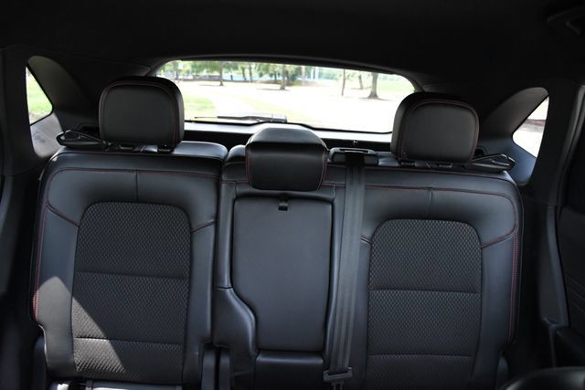 Used 2025 Ford Escape ST-Line Select AWD/4WD image 34