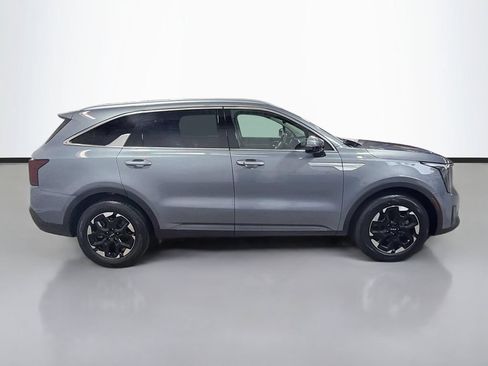 Used 2024 Kia Sorento S w/ Panoramic Sunroof Package FWD image 10