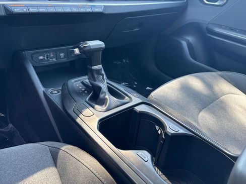 Used 2025 Kia K4 FWD image 40