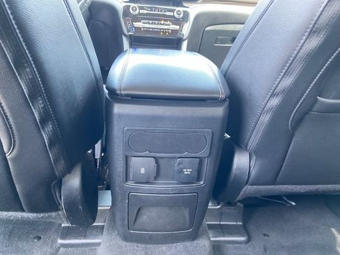 Used 2022 Ford Explorer Limited w/ Equipment Group 301A RWD image 47