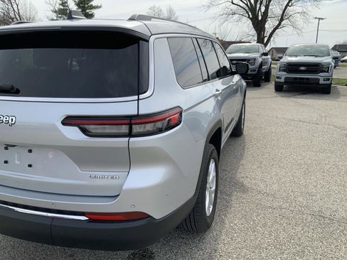 Used 2023 Jeep Grand Cherokee L Limited AWD/4WD image 19