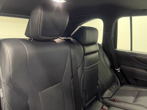 Used 2023 Lexus LX 600 4WD image 12