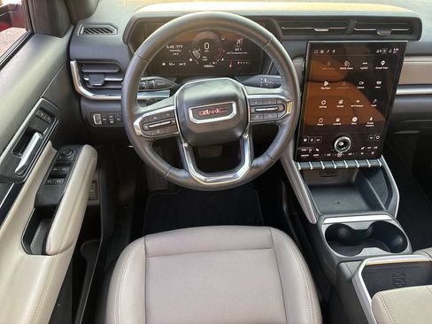 Used 2025 GMC Terrain Elevation w/ Elevation Premium Package AWD/4WD image 14