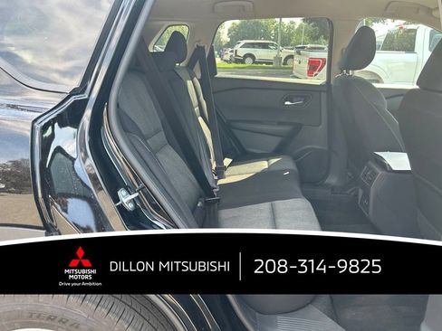 Used 2025 Nissan Rogue SV AWD/4WD image 12