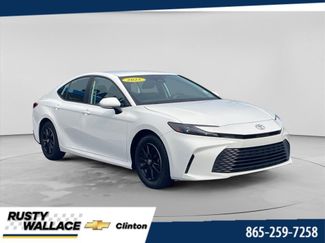 Used 2025 Toyota Camry LE FWD video 1