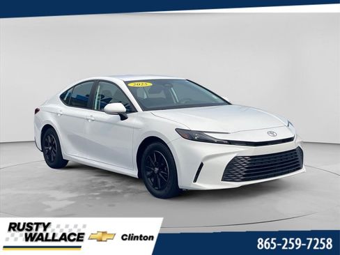 Used 2025 Toyota Camry LE FWD image 1