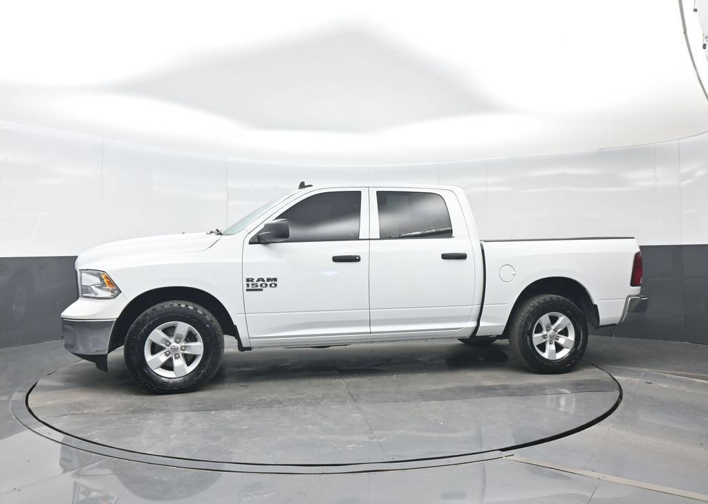 Used 2022 RAM 1500 Classic SLT w/ Electronics Group AWD/4WD image 3