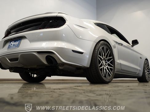 Used 2015 Ford Mustang GT RWD image 26