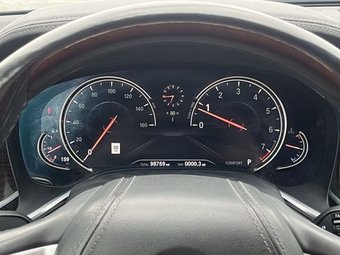 Used 2018 BMW 740i RWD image 21
