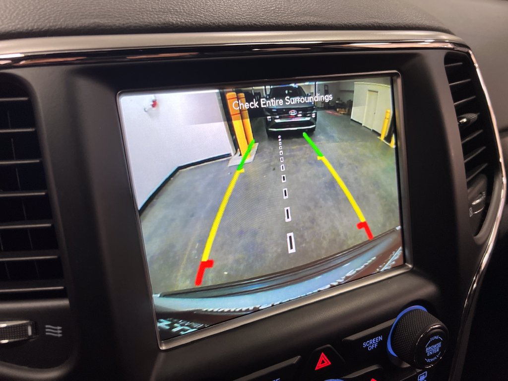 Used 2018 Jeep Grand Cherokee Laredo RWD image 20
