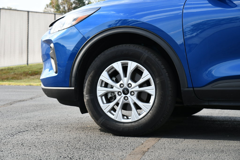 Used 2023 Ford Escape Active AWD/4WD image 12