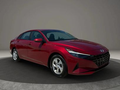 Used 2023 Hyundai Elantra SE