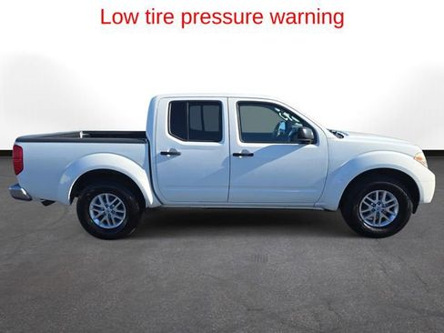 Used 2016 Nissan Frontier SV image 6