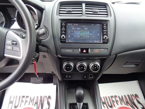 Used 2020 Mitsubishi Outlander Sport ES image 15