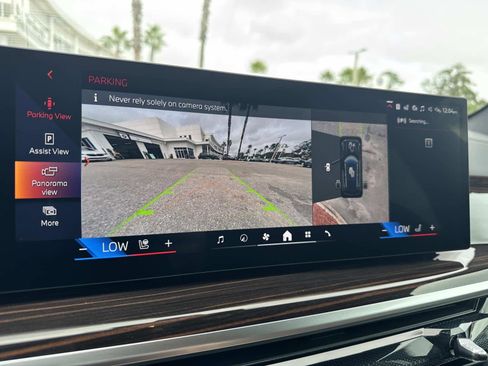 New 2026 BMW X5 xDrive50e w/ Premium Package image 25