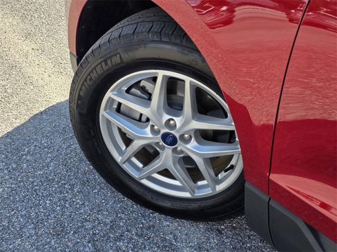 Used 2022 Ford Edge SEL w/ Convenience Package image 32