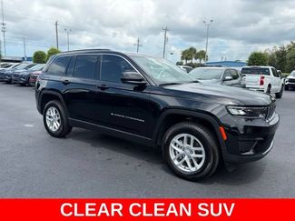 Used 2025 Jeep Grand Cherokee Laredo X w/ Luxury Tech Group I AWD/4WD video 1