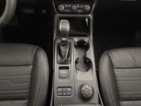 Used 2025 Ford Ranger Lariat w/ Trailer Tow Package image 16