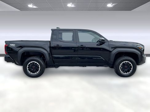 Used 2024 Toyota Tacoma SR5 image 8