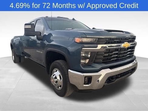 Used 2024 Chevrolet Silverado 3500 LT w/ Convenience Package image 1
