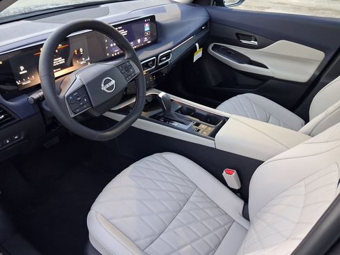 New 2026 Nissan Sentra SL w/ Floor Mat Package FWD image 7