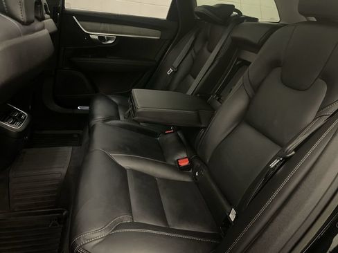 Used 2023 Volvo V90 B6 Cross Country Ultimate AWD/4WD image 19