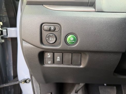 Used 2022 Honda Pilot Sport image 22