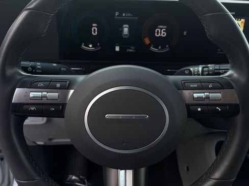 Used 2025 Hyundai Kona SEL image 28