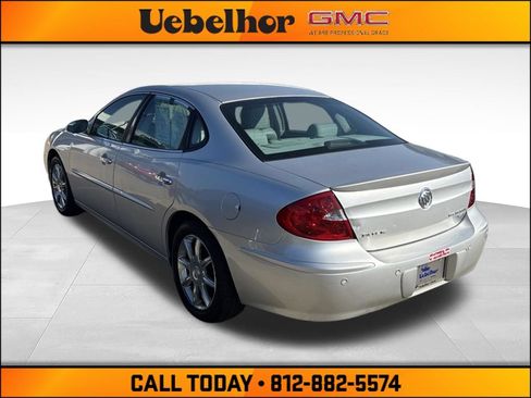 Used 2005 Buick LaCrosse CXS w/ Gold Convenience Package FWD image 5