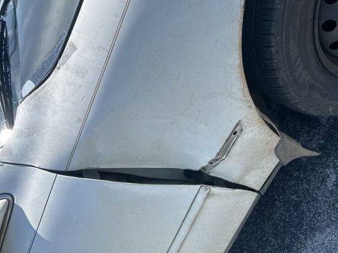 Used 1996 Toyota Camry LE FWD image 10