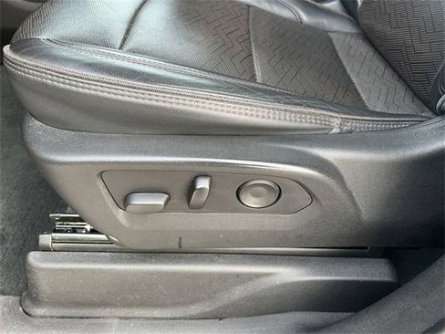 Used 2021 Chevrolet Suburban High Country image 14