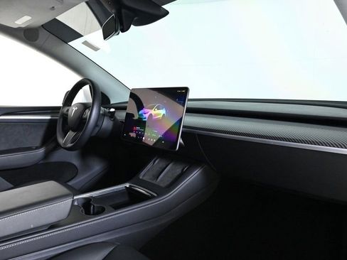 Used 2024 Tesla Model Y Performance image 14
