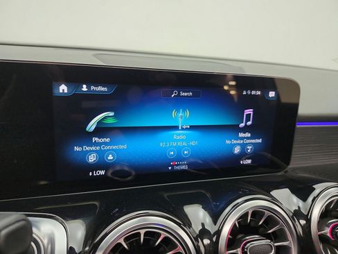 Used 2023 Mercedes-Benz GLB 250 image 10