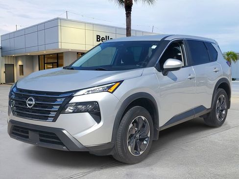 Used 2024 Nissan Rogue SV FWD image 1