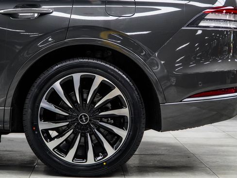 Used 2021 Lincoln Aviator Black Label Grand Touring AWD/4WD image 13