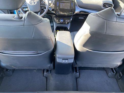 Used 2019 Toyota Prius XLE w/ Advanced Technology Package image 19