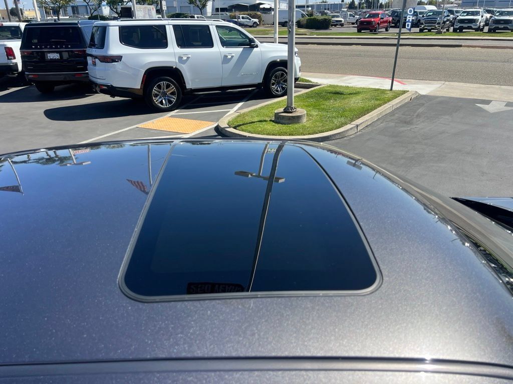 Used 2023 Dodge Challenger R/T Scat Pack RWD image 32