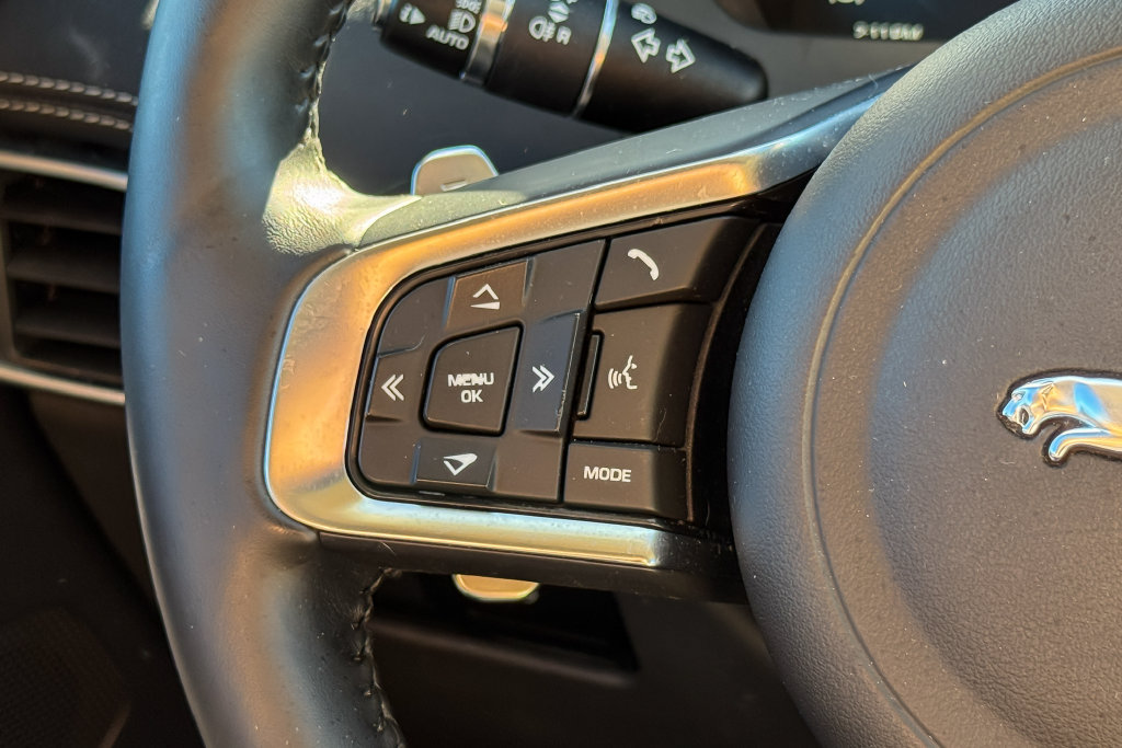 Used 2018 Jaguar F-PACE R-Sport AWD/4WD image 29