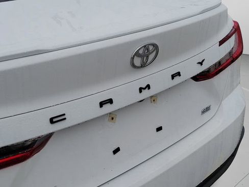 Used 2025 Toyota Camry SE image 6