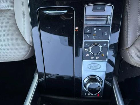 Used 2017 Land Rover Discovery HSE AWD/4WD image 31