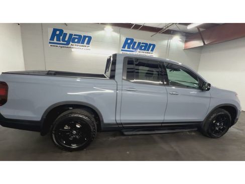 Used 2024 Honda Ridgeline Black Edition image 9