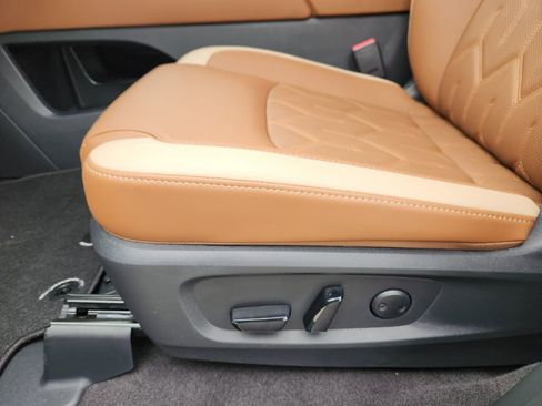 New 2026 Nissan Pathfinder Platinum AWD/4WD image 18