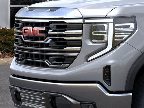 New 2026 GMC Sierra 1500 SLT image 13