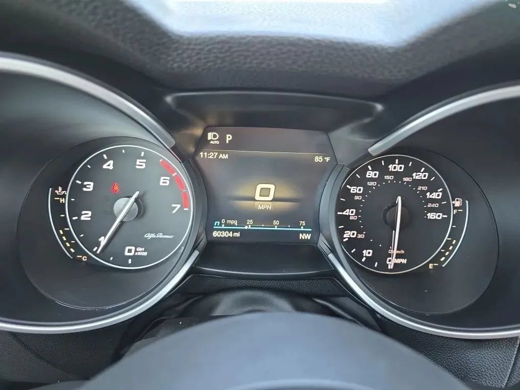 Used 2020 Alfa Romeo Stelvio Sport w/ Quick Order Package 22K Sport RWD image 17