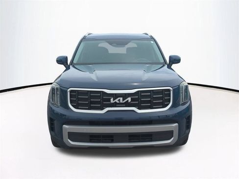 Used 2023 Kia Telluride S AWD/4WD image 3