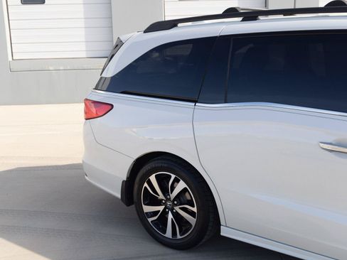 Used 2019 Honda Odyssey Elite image 14